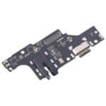 Placa de conexión para iPhone con componentes electrónicos y puerto de carga.