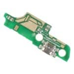 Conector de carga para teléfono móvil en placa de circuito impreso.
